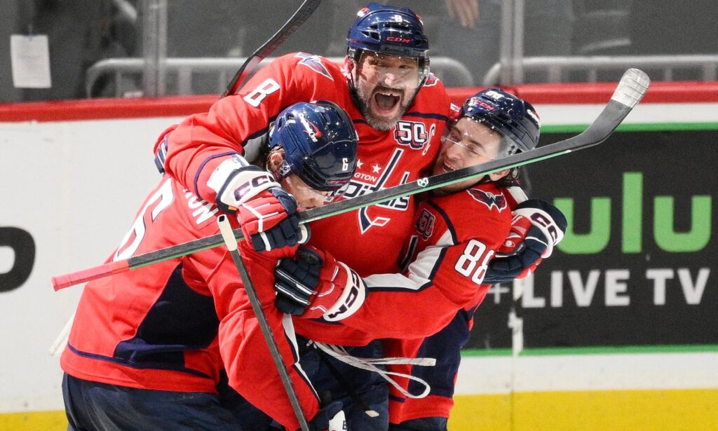 Ovechkin Joins Gretzky in NHL History with 894th Goal, hoodie, sweater, long sleeve and tank top Ovechkin Joins Gretzky in NHL History with 894th Goal 3