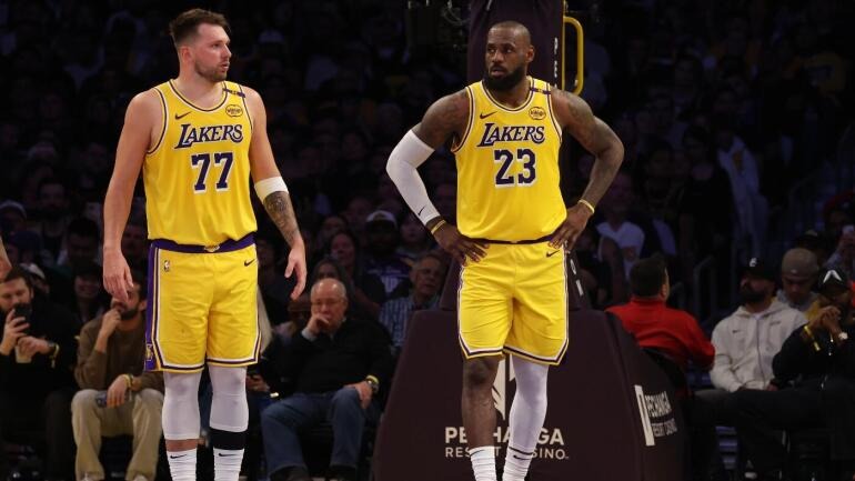 Warriors Defeat Lakers in 123 116 Showdown 3